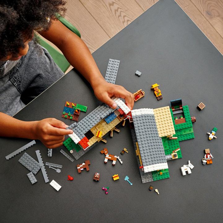 Actual product image LEGO The red barn (21187, LEGO Minecraft)