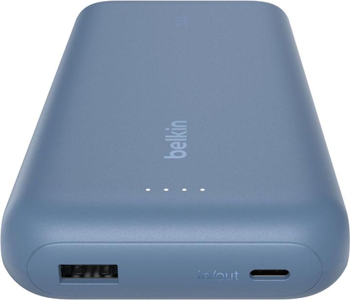 Actual product image Belkin Powerbank 20.000mAh blue 30W integr.USB-C cable BPB024hqBL (20000 mAh, 30 W, 74 Wh)