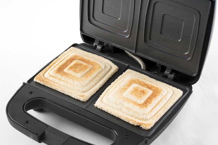 Immagine prodotto Black & Decker ES9680070B BXSA751E Sandwich Maker, 750, acciaio inox, Pantone 10394