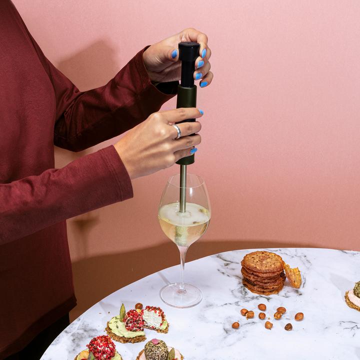Image du produit Airtender Wine Lovers Pack (Aérateur de vin, Pompe à vin, Bouchon de vin)