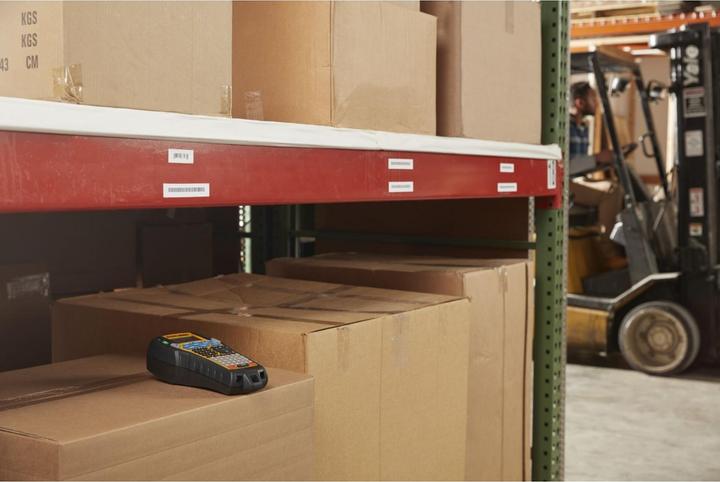 Produktbild Dymo Rhino 6000 im stabilen Hartschalenkoffer