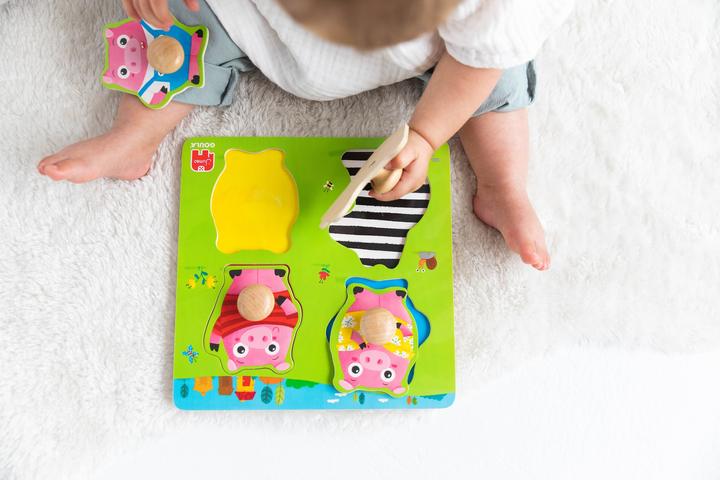Actual product image Goula Kids Wooden Puzzle Three Little Pigs (4 pieces)