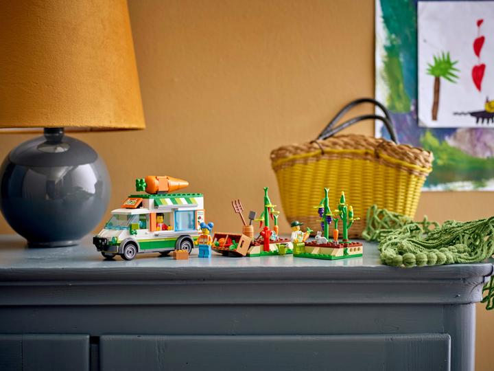 Actual product image LEGO Vegetable delivery truck (60345, LEGO City)