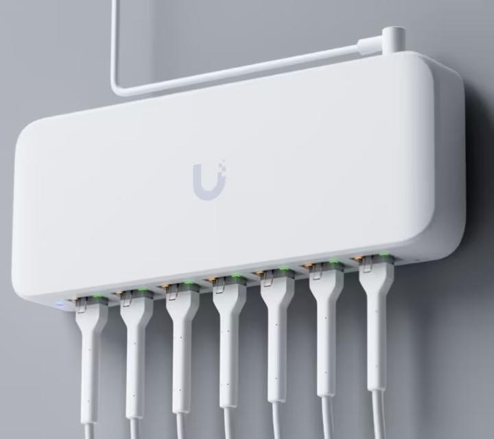 Actual product image Ubiquiti Ultra 60W (8 Ports)