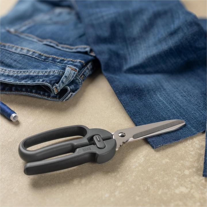 Actual product image Kuhn Rikon Pro Kitchen Shears Plus (24.50 cm)