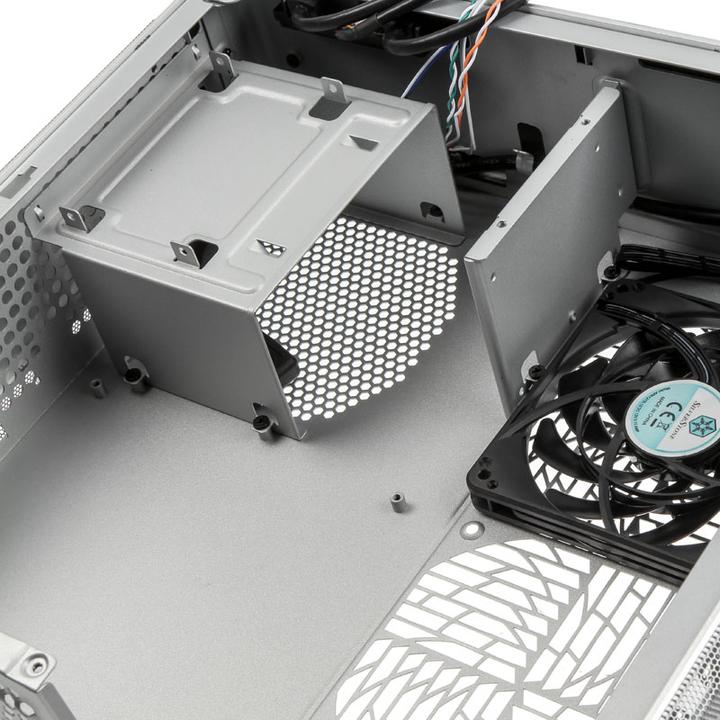 Actual product image Silverstone FTZ01S (Mini-ITX, Mini-DTX)