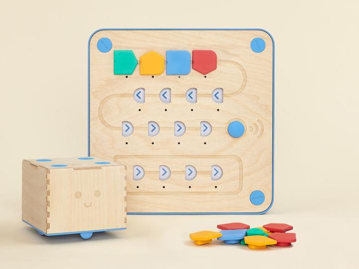 Actual product image Cubetto MINT Coding Robot made of wood from 3 years (Suitable for Montessori) - German version