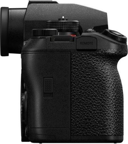 Image du produit Panasonic Lumix S1RII (44.30 Mpx, Plein format)