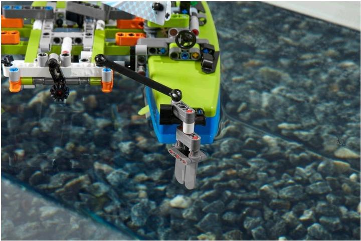 Produktbild LEGO Technic: Katamaran (42105, LEGO Technic, LEGO DC)