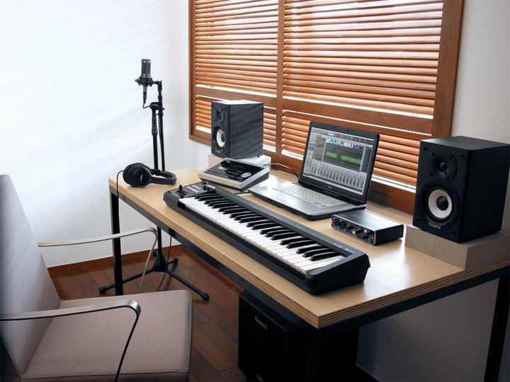 Actual product image Roland A-49 Bk (Synthesizer)