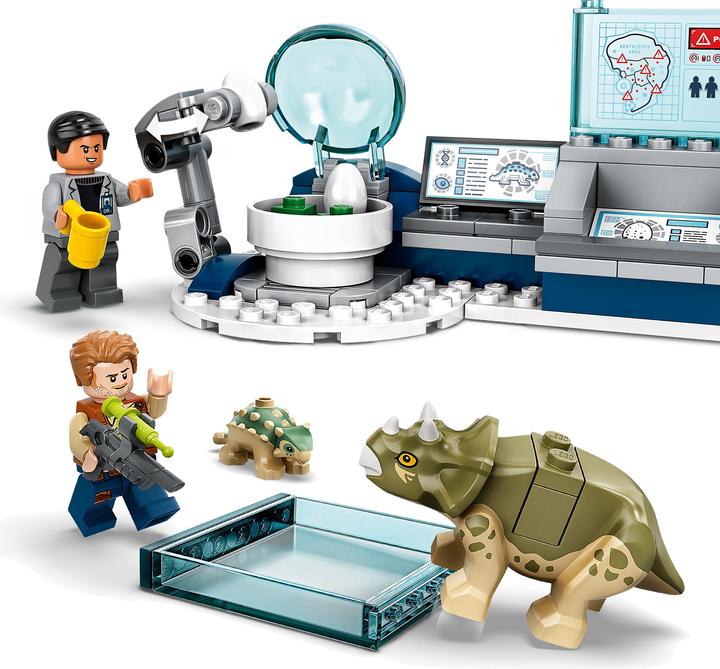 Actual product image LEGO Dr. Wu's lab: Outbreak of baby dinosaurs (75939, LEGO Jurassic World)