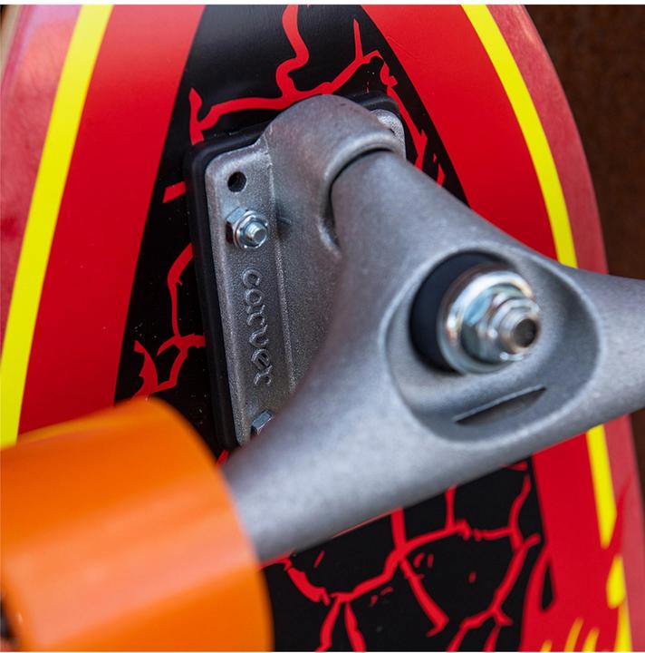 Image du produit Santa Cruz Flame Dot Shark Surf Skate Carver CX (31.52")