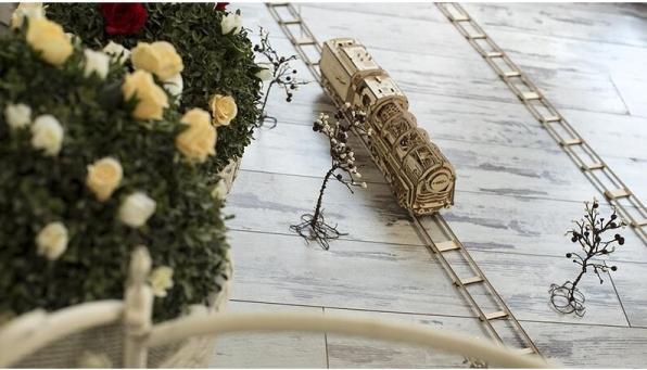 Actual product image Ugears Steam locomotive with tender