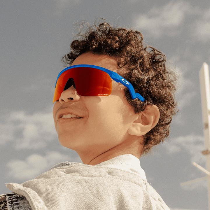 Image du produit Oakley Résistance (Bleu, prizm rubis)