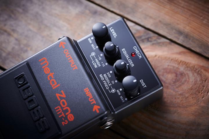 Immagine prodotto BOSS (Electronics) Distorsione effetto chitarra MT-2 (Chitarra)