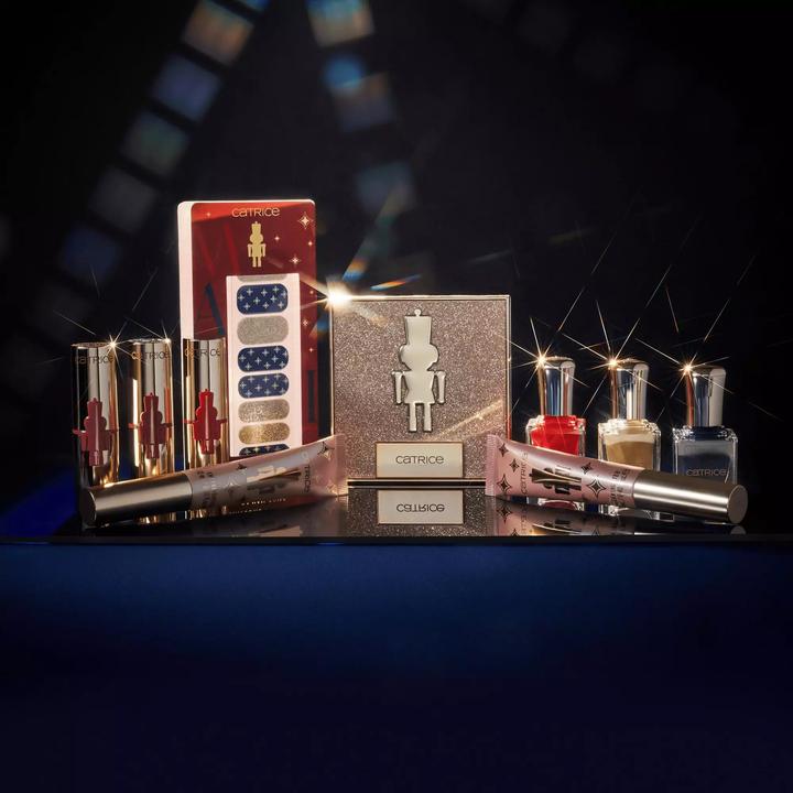 Actual product image Catrice Magic Xmas Story C01 Drosselmeyer's Surprises nail foil (C01 Drosselmeyer's Surprises)