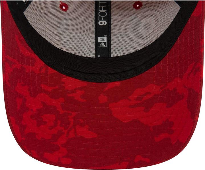 Image du produit New Era 9Forty Strap Cap - TONAL CAMO Chicago Bulls rouge