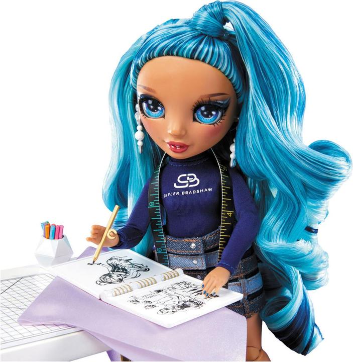 Image du produit MGA Dream & Design Fashion Studio Playset (w/ doll)