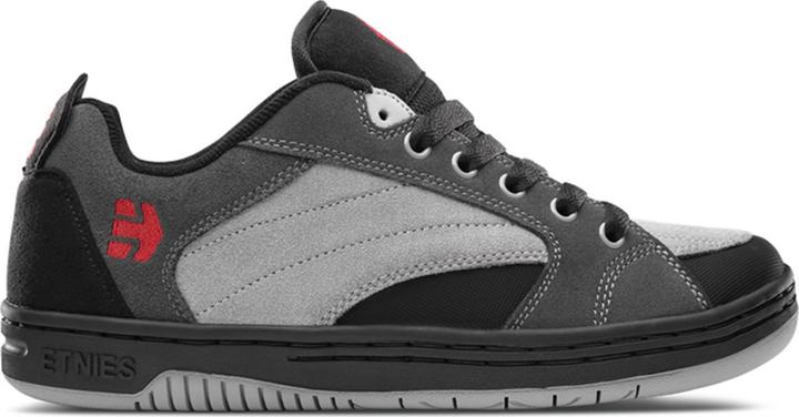 etnies Czar