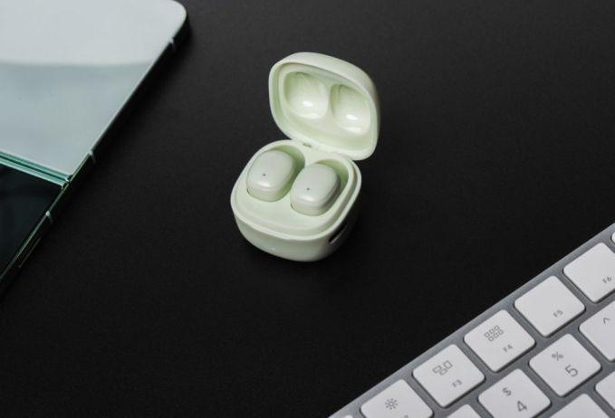 Actual product image Mini A19 Bluetooth headphones (3.50 h, Wireless)