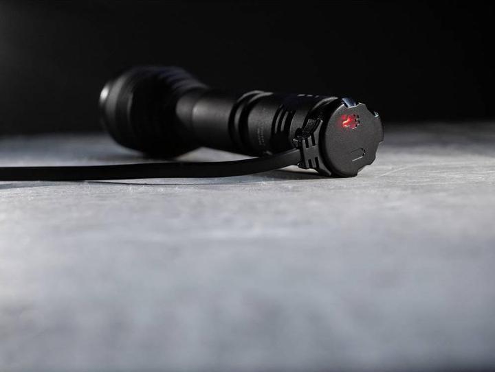 Image du produit ArmyTek Lampe de poche Lampe de poche VIKING PRO MAGNET USB Warm (16 cm, 2050 lm)