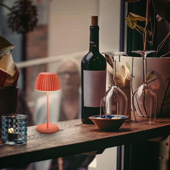 Actual product image Briloner Brilo unplugged RIFFLE Akku Mini Tischleuchte mit Lichtkante - Orange (150 lm)