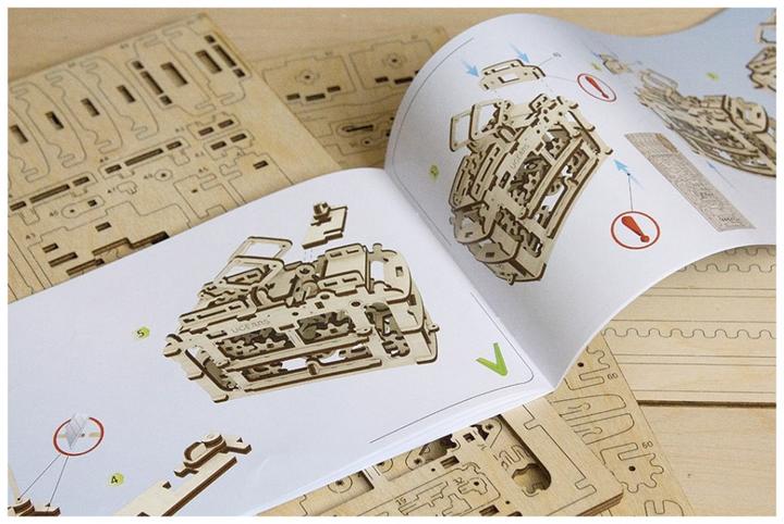 Actual product image Ugears Tram and rails