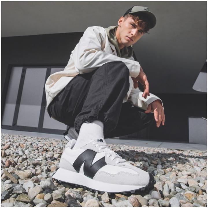 Immagine prodotto New Balance 327 (44)