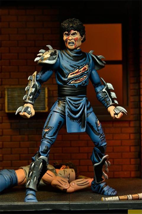 Image du produit Neca Tortues Ninja (Mirage Comics) figurine Battle Damaged Shredder 18 cm