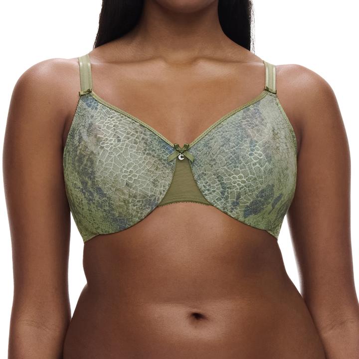Actual product image Chantelle Magnifique Minimizer Bra (100 C, Single pack)