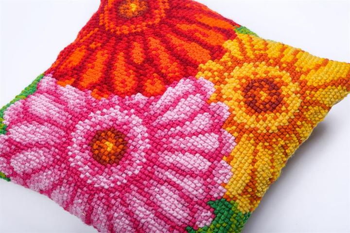 Produktbild Craft Buddy Aufgehende Blumen, 43x43cm Kreuzstick-Kissen Set