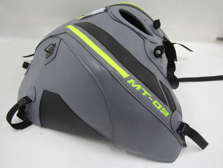 Actual product image Bagster motorcycle tank cover yamaha mt-09 2014-2020