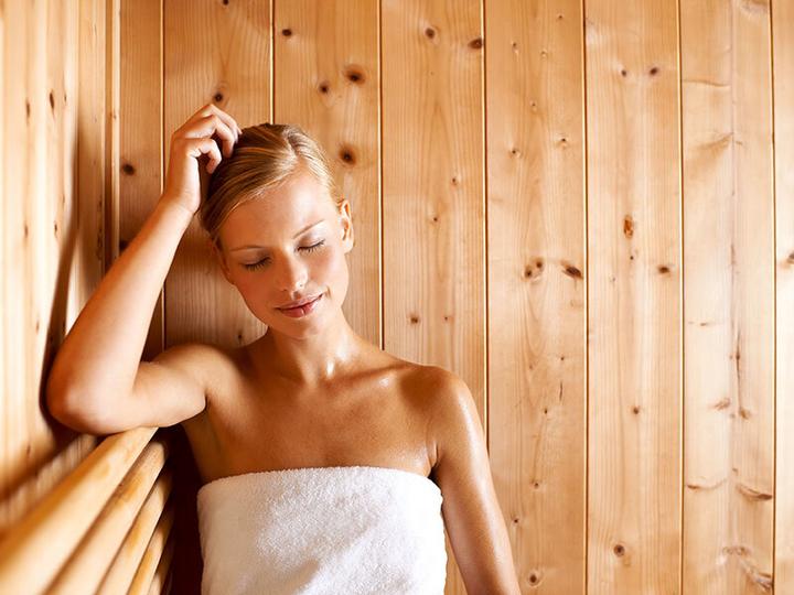 Actual product image Smartbox Romantic short holiday with 2 nights in a tree house including sauna (2 pers.)