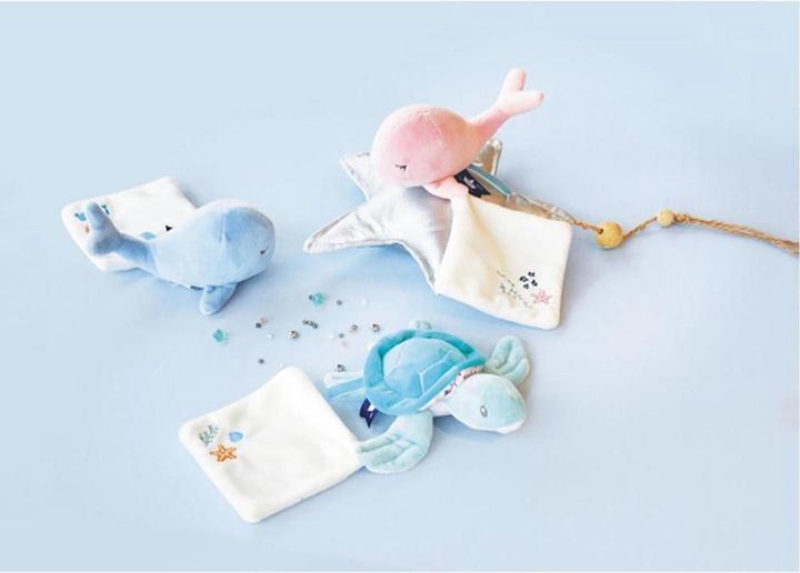 Actual product image Doudou et Compagnie Whale with cuddle cloth, blue 15cm (MQ2) **