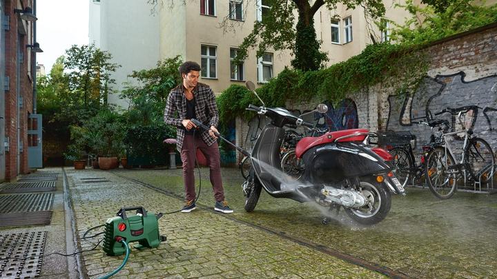 Produktbild Bosch Home & Garden Hochdruckreiniger EasyAquatak 120 (Netzbetrieb)