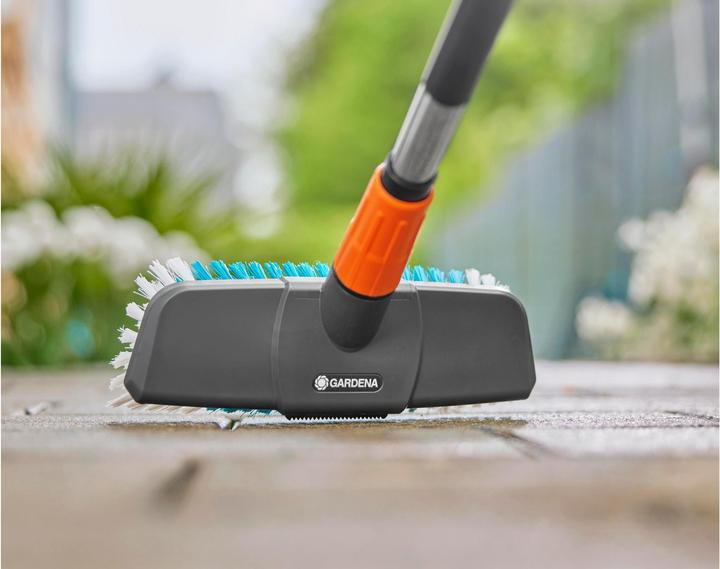 Actual product image Gardena Cleansystem Stielbürste hard