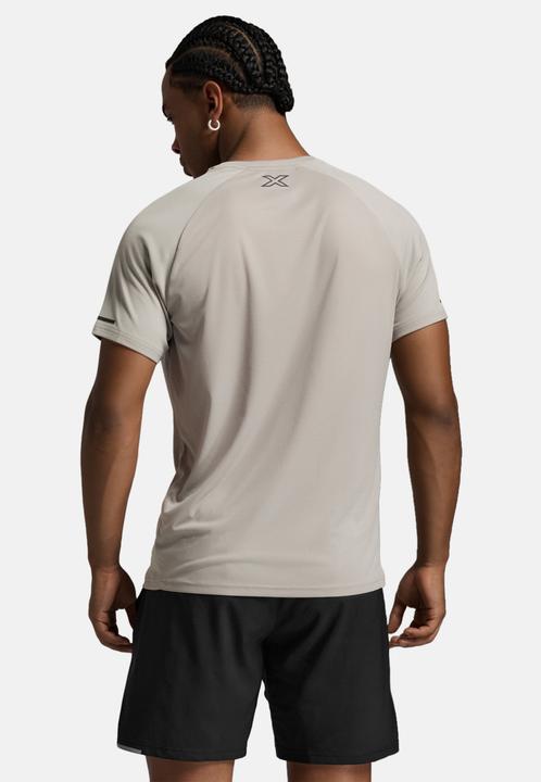 Actual product image 2XU Aero Tee (L)