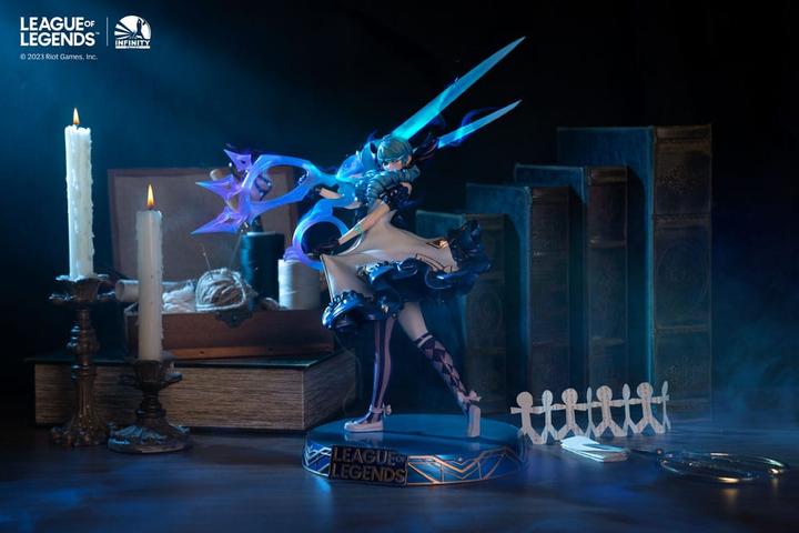 Image du produit Infinity Studios League of Legends "The Hallowed Seamstress - Gwen" Statue 1/6