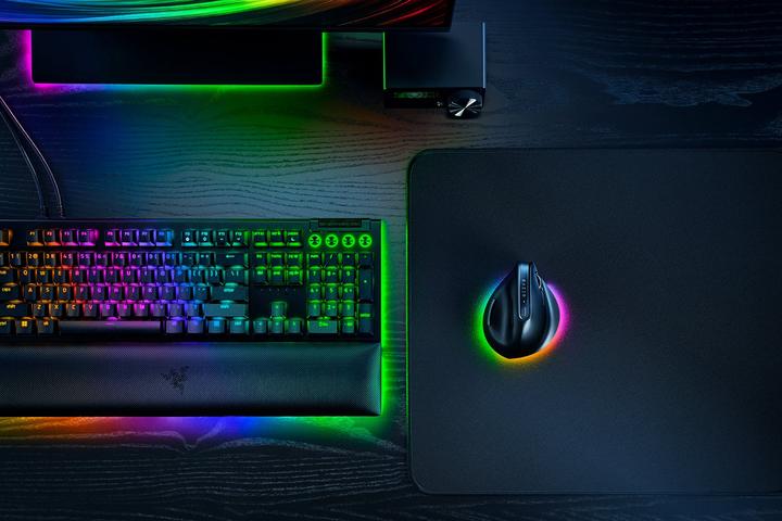 Actual product image Razer Pro Click V2 Vertical Edition (Wireless, Cable)
