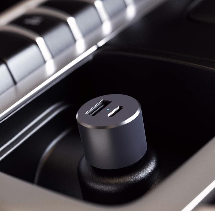 Actual product image Satechi USB Dual Car Charger V2