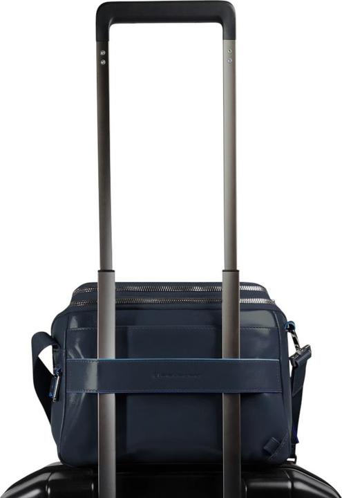 Actual product image Piquadro Blue Square - PRO Umhängetasche