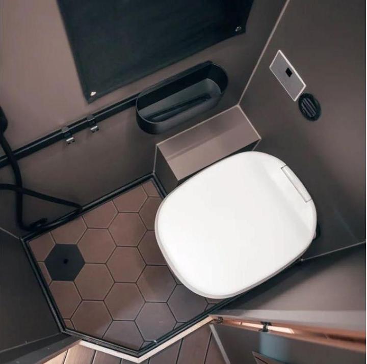 Actual product image Frankana Welding toilet ClesanaC1 with L-adapter