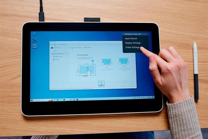 Produktbild Wacom One 13 touch Stift-Display (13", 2540 lpi)