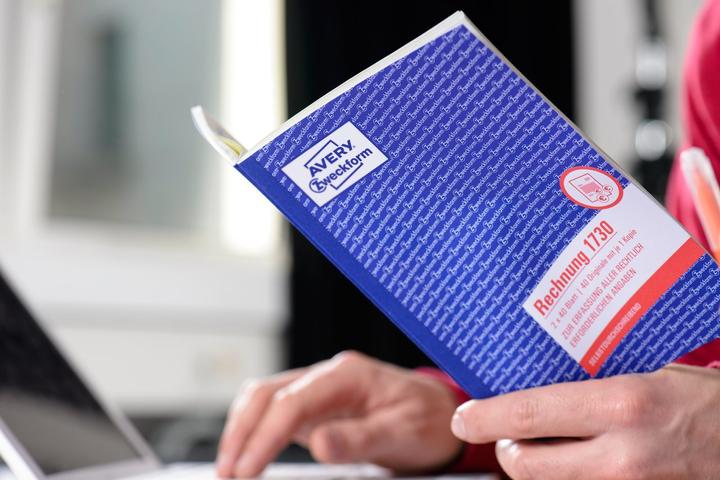 Actual product image Avery Form book "Invoice", SD, 4+1 FREE of charge (40 x)