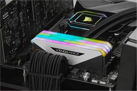 Actual product image Corsair Vengeance RGB RT (4 x 8GB, 3600 MHz, DDR4-RAM, DIMM)