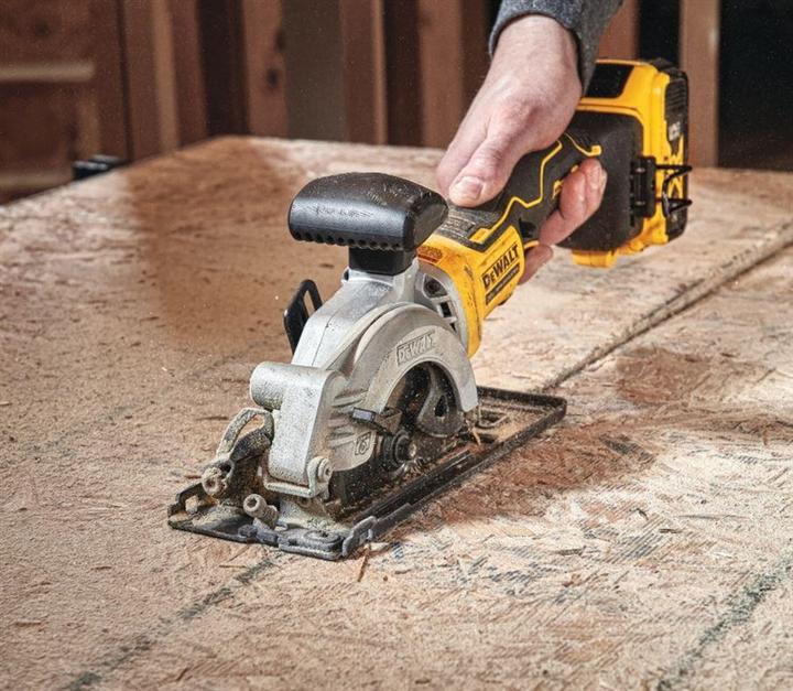 Actual product image DeWalt DCS571N-XJ