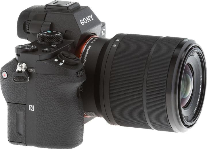 Actual product image Sony Alpha 7 II (28 - 70 mm, 24 Mpx, Full frame)