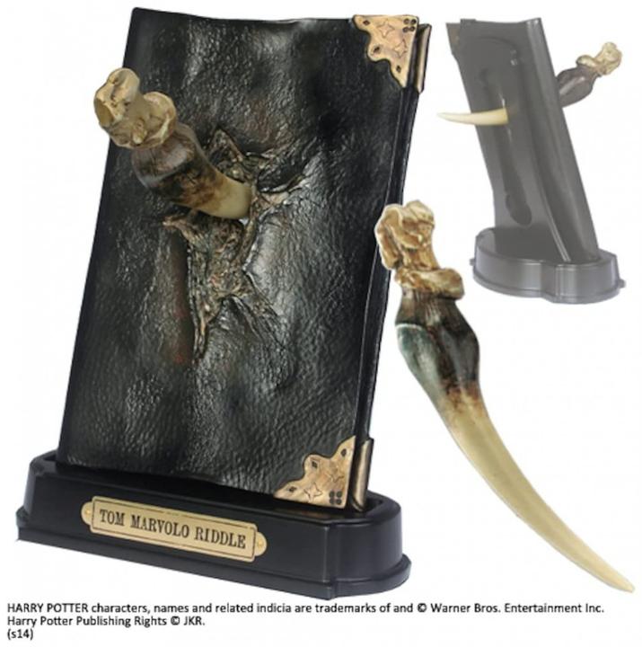 Produktbild Noble Collection Harry Potter: 1/1 Tom Riddles Tagebuch mit Basilisk-Reisszahn