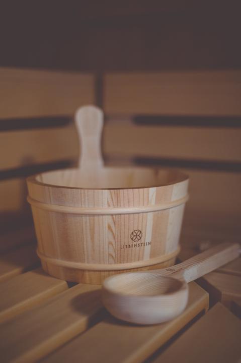 Actual product image Liebenstein Sauna bucket with trowel, sauna accessories set
