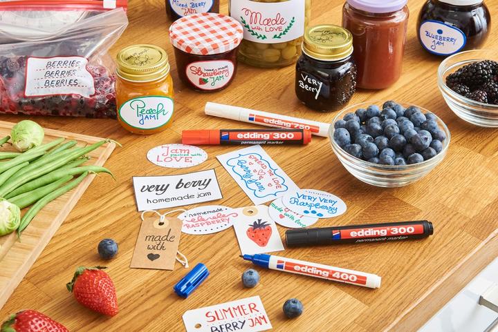 Productafbeelding Edding 300 permanent marker, geassorteerde kleuren 1,5 - 3,0 mm, 4 st. (Veelkleurig, 3 mm, 4 x)